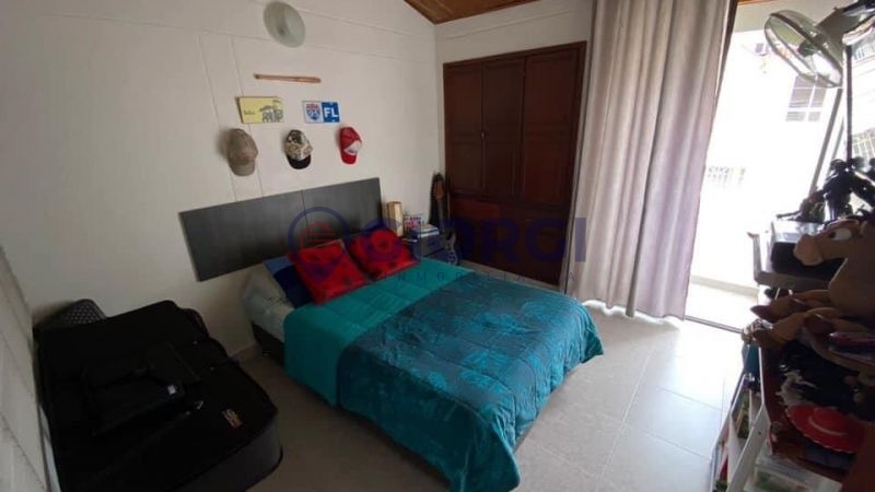 Avenida 87 N. 30-145