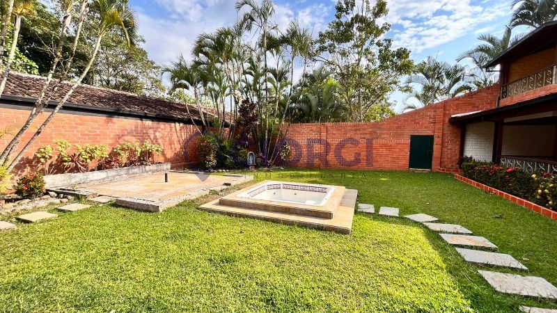 Cl. 74 # 55-165  Conjunto Rincon del Lago