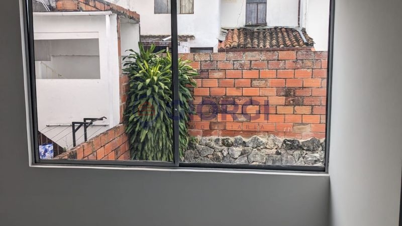 Av 87 con 20