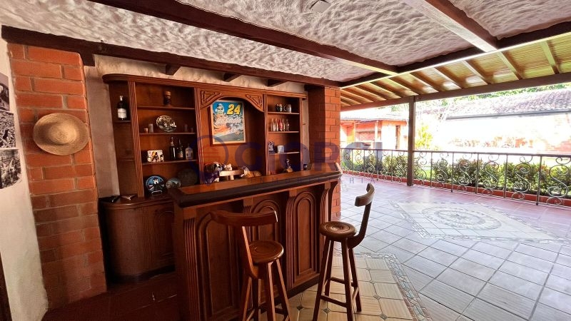Cl. 74 # 55-165  Conjunto Rincon del Lago