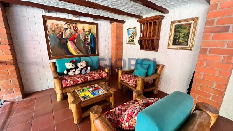 Cl. 74 # 55-165  Conjunto Rincon del Lago