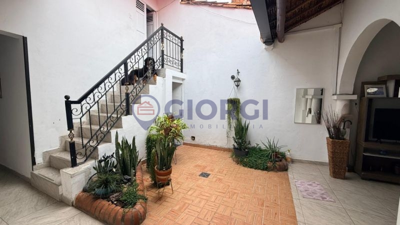 AV Gonzáles Valencia 
